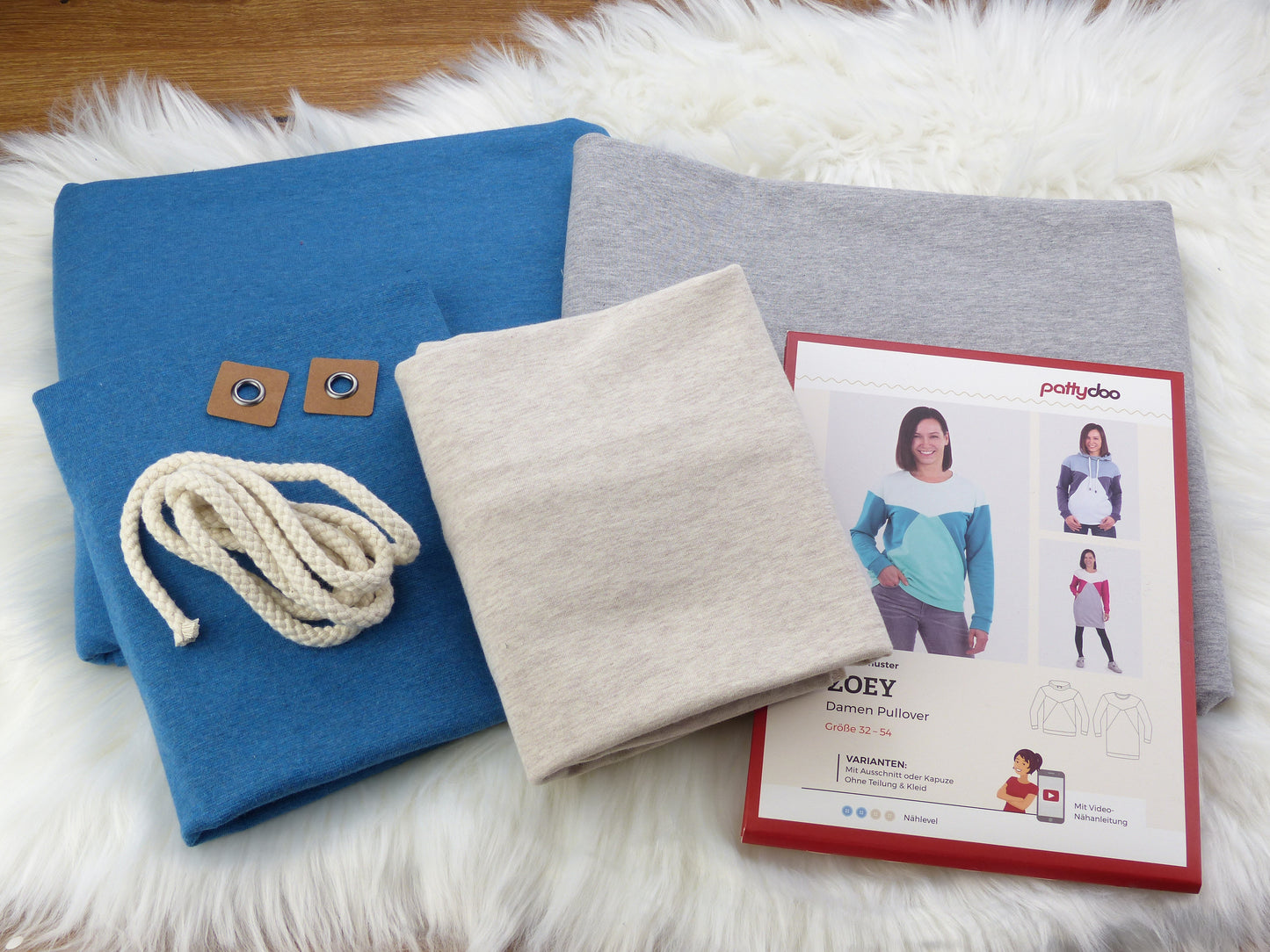Nähpaket - Hoodie/ Kleid "Zoey"