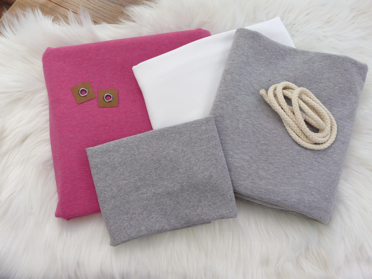 Nähpaket - Hoodie/ Kleid "Zoey"