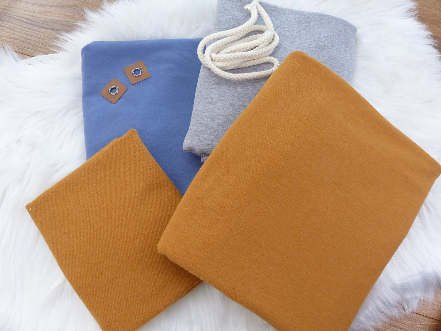 Nähpaket - Hoodie/ Kleid "Zoey"