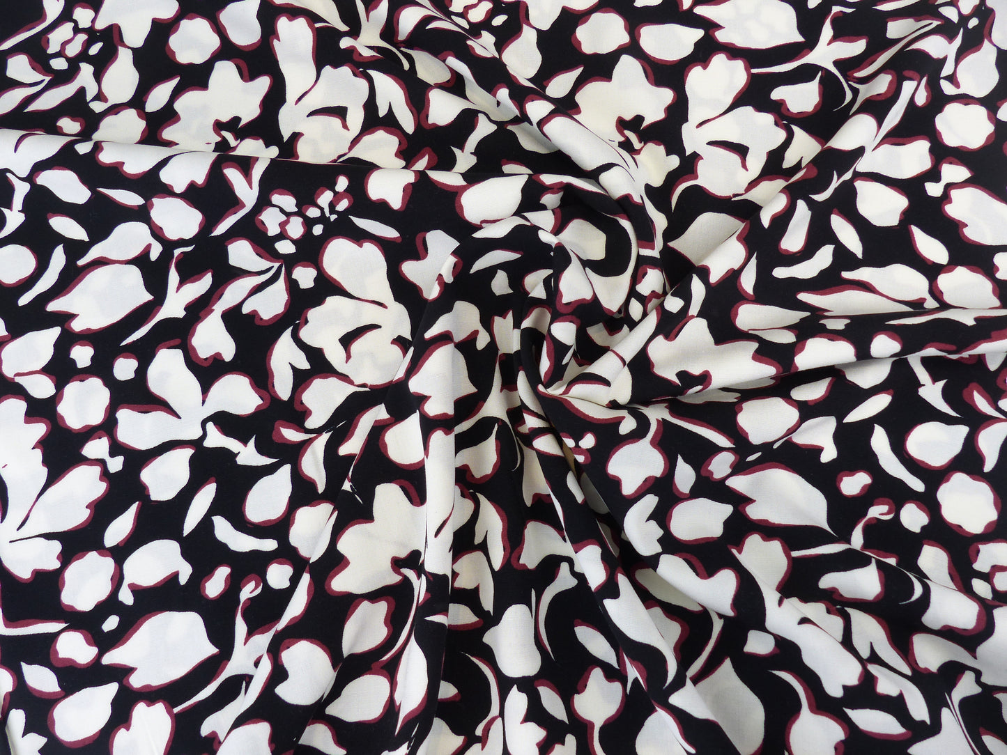 Viskose Popelin Stretch "Flower" schwarz