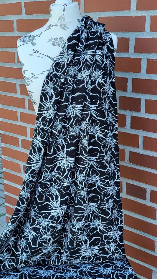 Lenzing Ecovero "Blumen" Schwarz