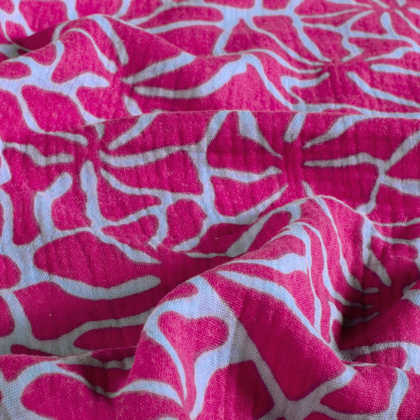 Musselin, Blumen Eisblau/Pink