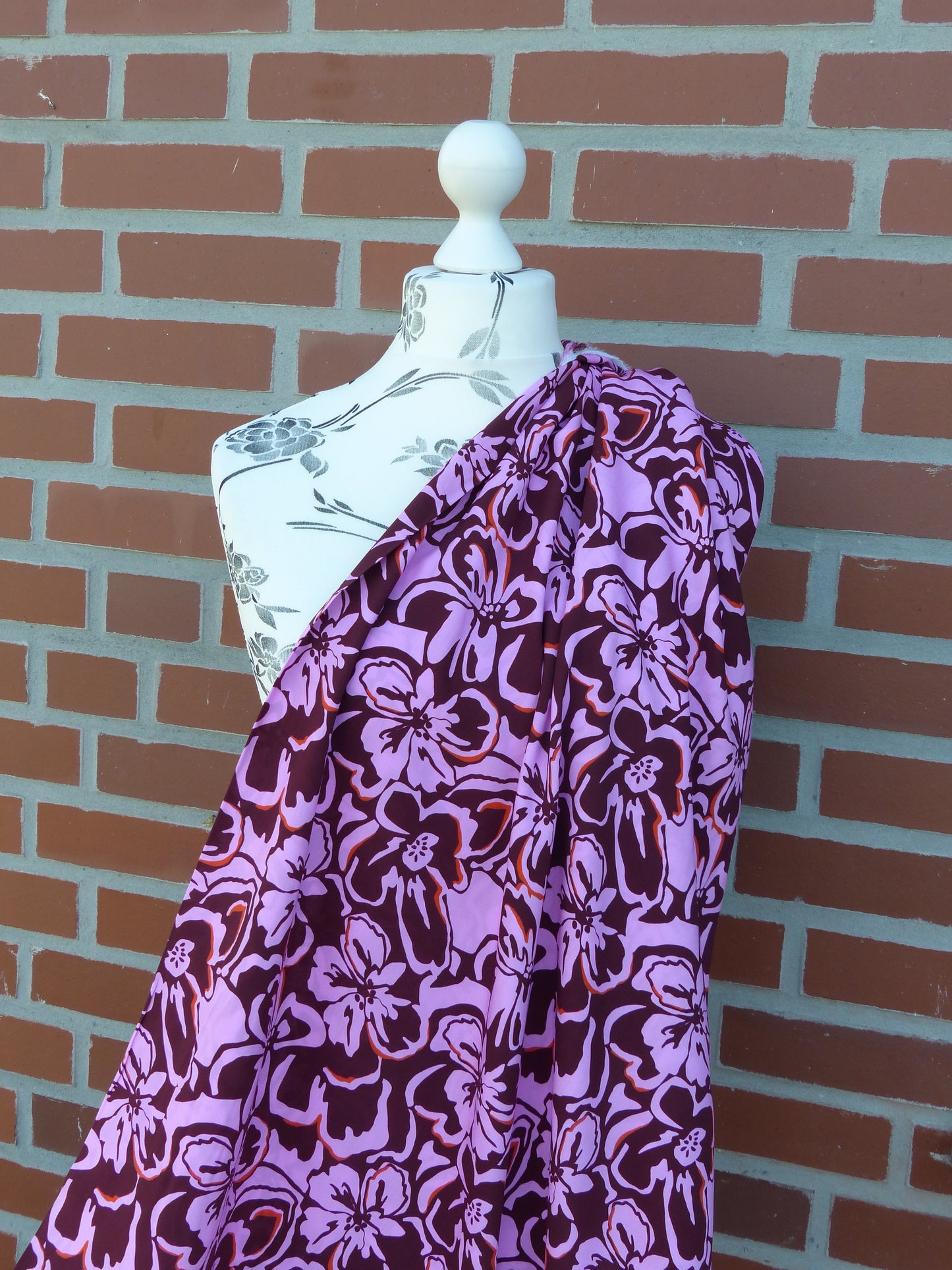 Lenzing Ecovero "Blumen" Burgundy